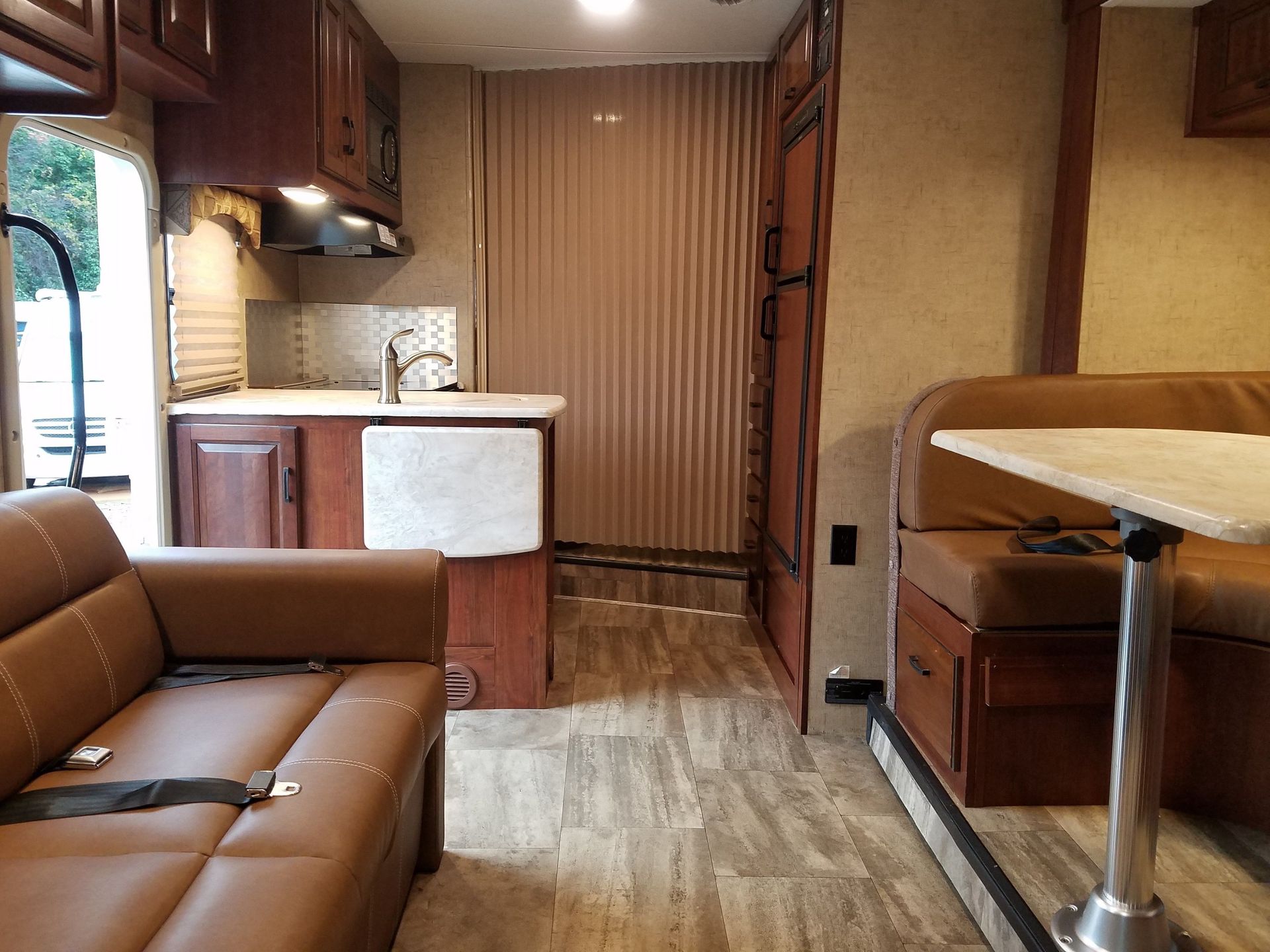 Photo 4 - 2015 Forest River Class C Motorhome rental photo 6