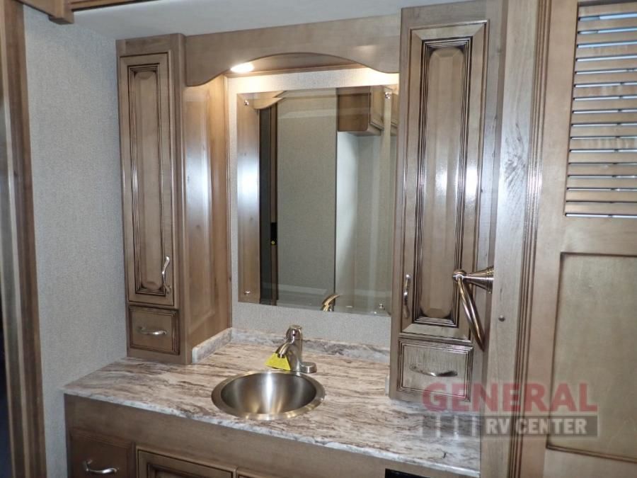 Photo 5 - 2019 Fleetwood Rv Class A Motorhome rental photo 7