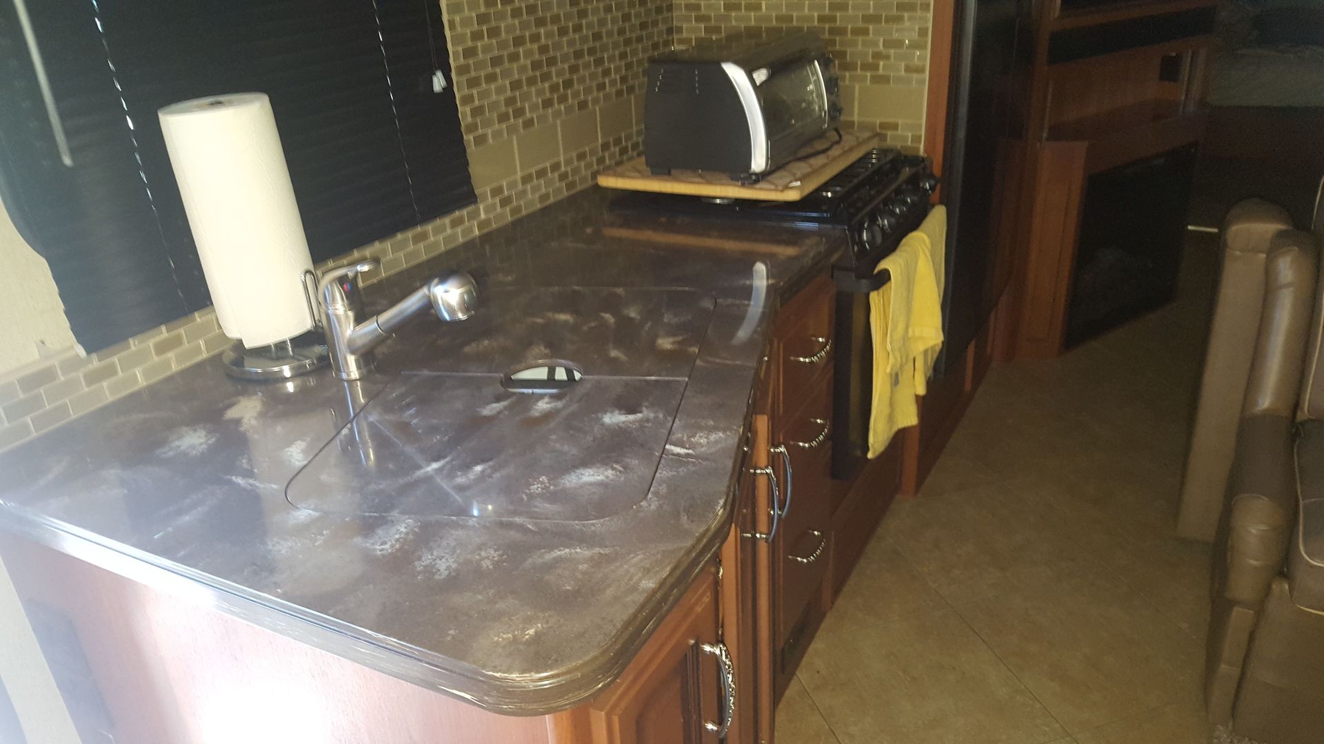Photo 3 - 2015 Fleetwood Class A Motorhome rental photo 5