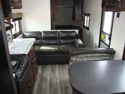 Photo 2 thumbnail 4