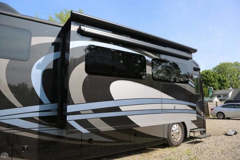 Photo 1 - 2017 Thor Motor Coach Class A Motorhome rental photo 3