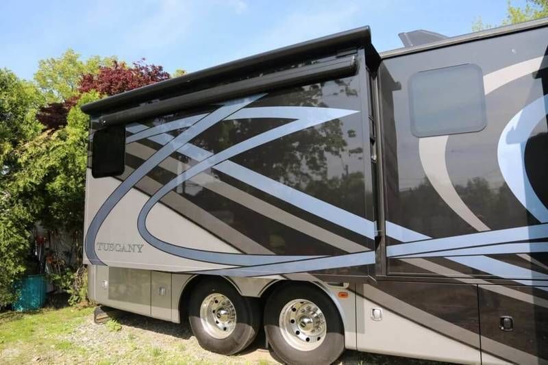 Photo 10 - 2017 Thor Motor Coach Class A Motorhome rental photo 12