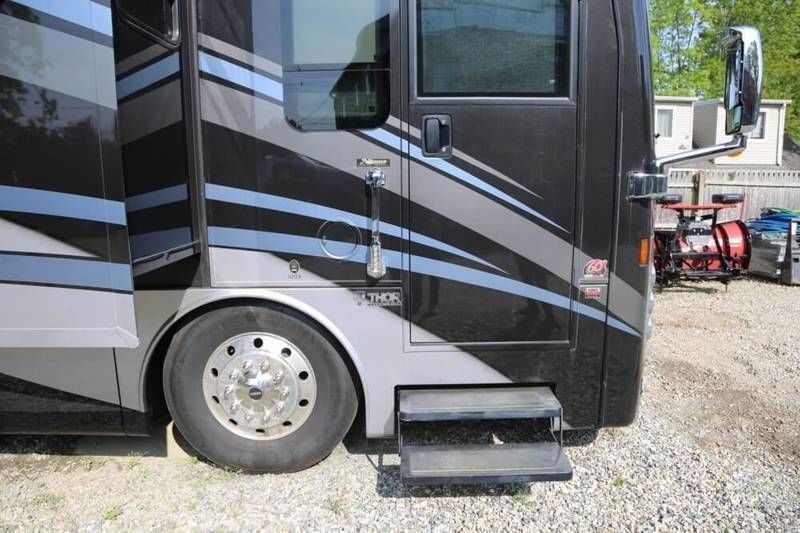 Photo 21 - 2017 Thor Motor Coach Class A Motorhome rental photo 23