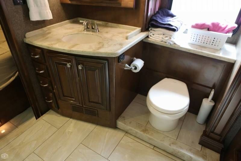 Photo 70 - 2017 Thor Motor Coach Class A Motorhome rental photo 72
