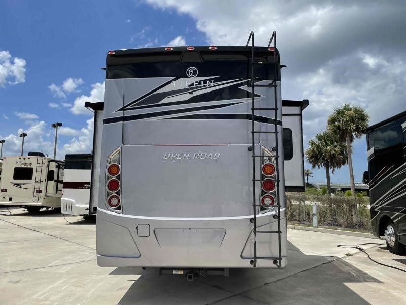 Photo 19 - 2022 Tiffin Class A Motorhome rental photo 21