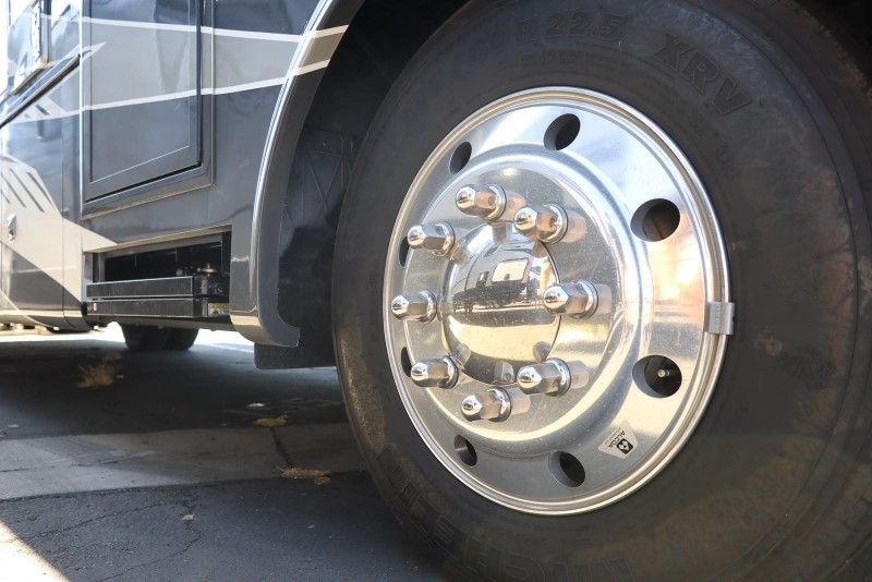 Photo 22 - 2022 Tiffin Class A Motorhome rental photo 24