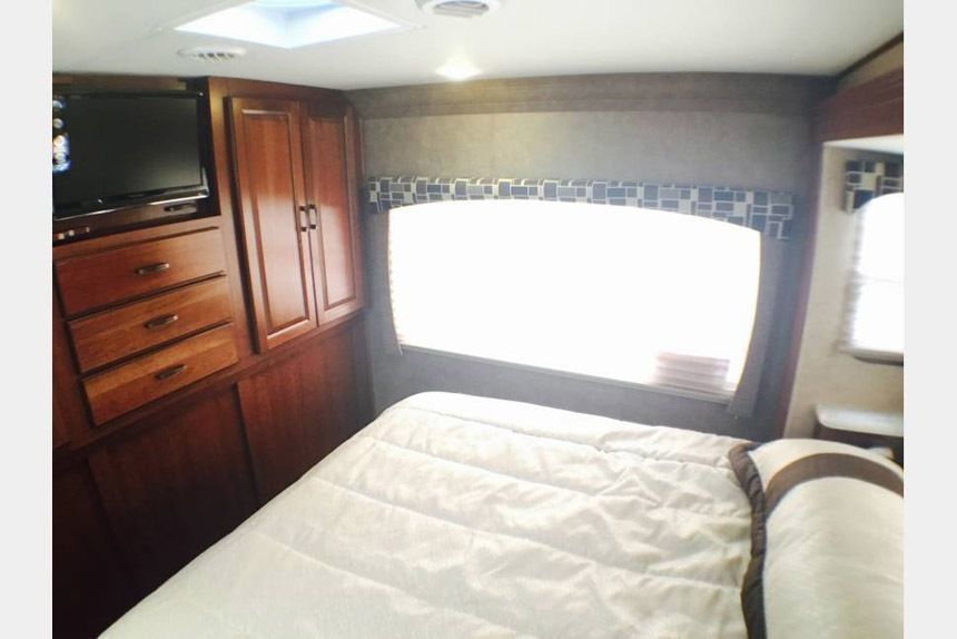 Photo 2 - 2018 Forest River Class C Motorhome rental photo 4