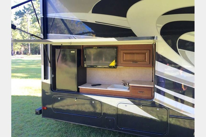 Photo 13 - 2018 Forest River Class C Motorhome rental photo 15