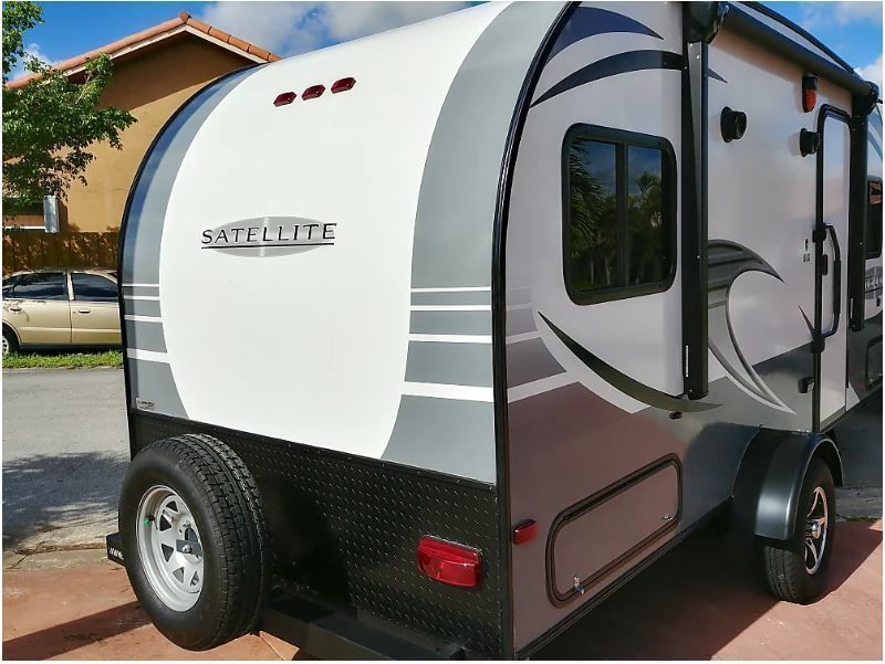 Photo 2 - 2018 Starcraft Travel Trailer rental photo 4