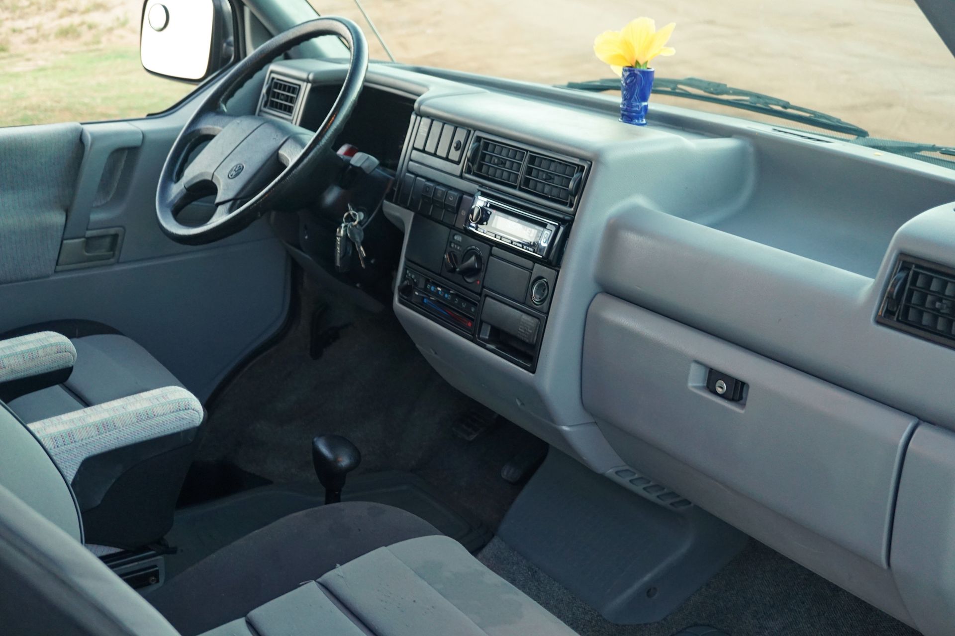 Photo 5 - 1993 Volkswagen Class B Motorhome rental photo 7