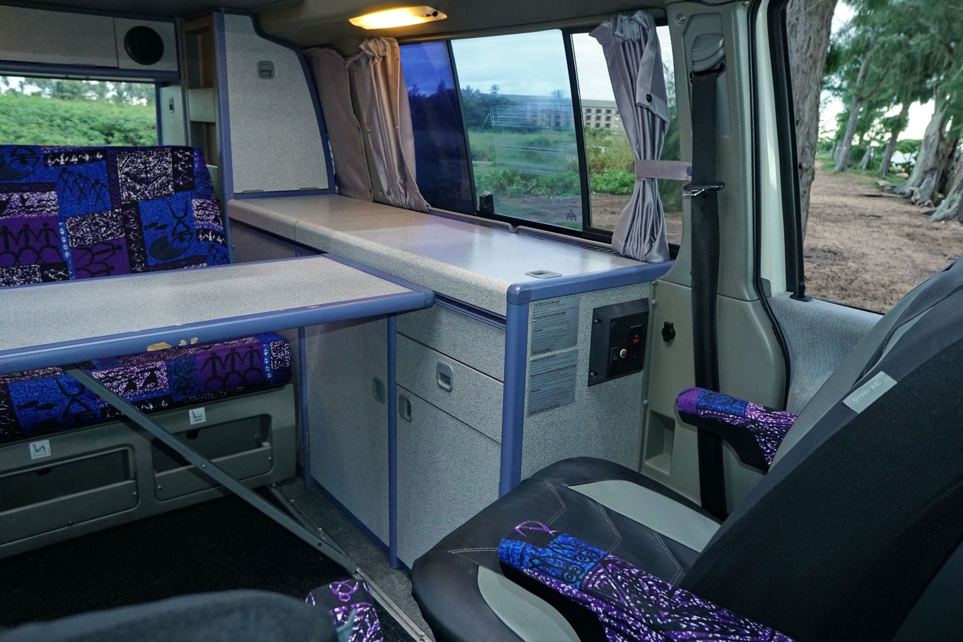 Photo 9 - 1993 Volkswagen Class B Motorhome rental photo 11