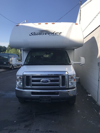 2015 Forest River Sunseeker Class C Motorhome for rent in Waterford Township, MI