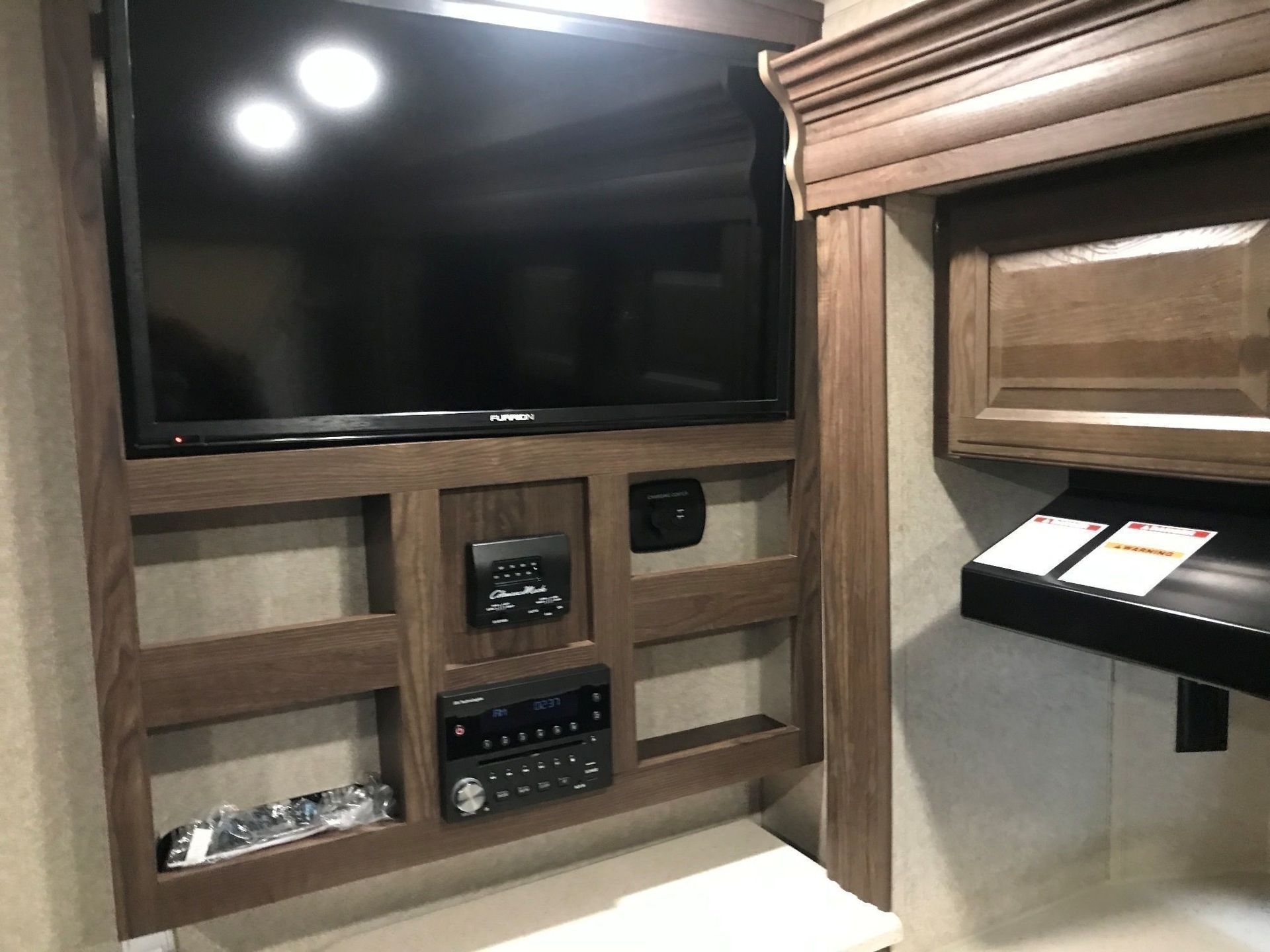 Photo 6 - 2018 Rockwood Travel Trailer rental photo 8