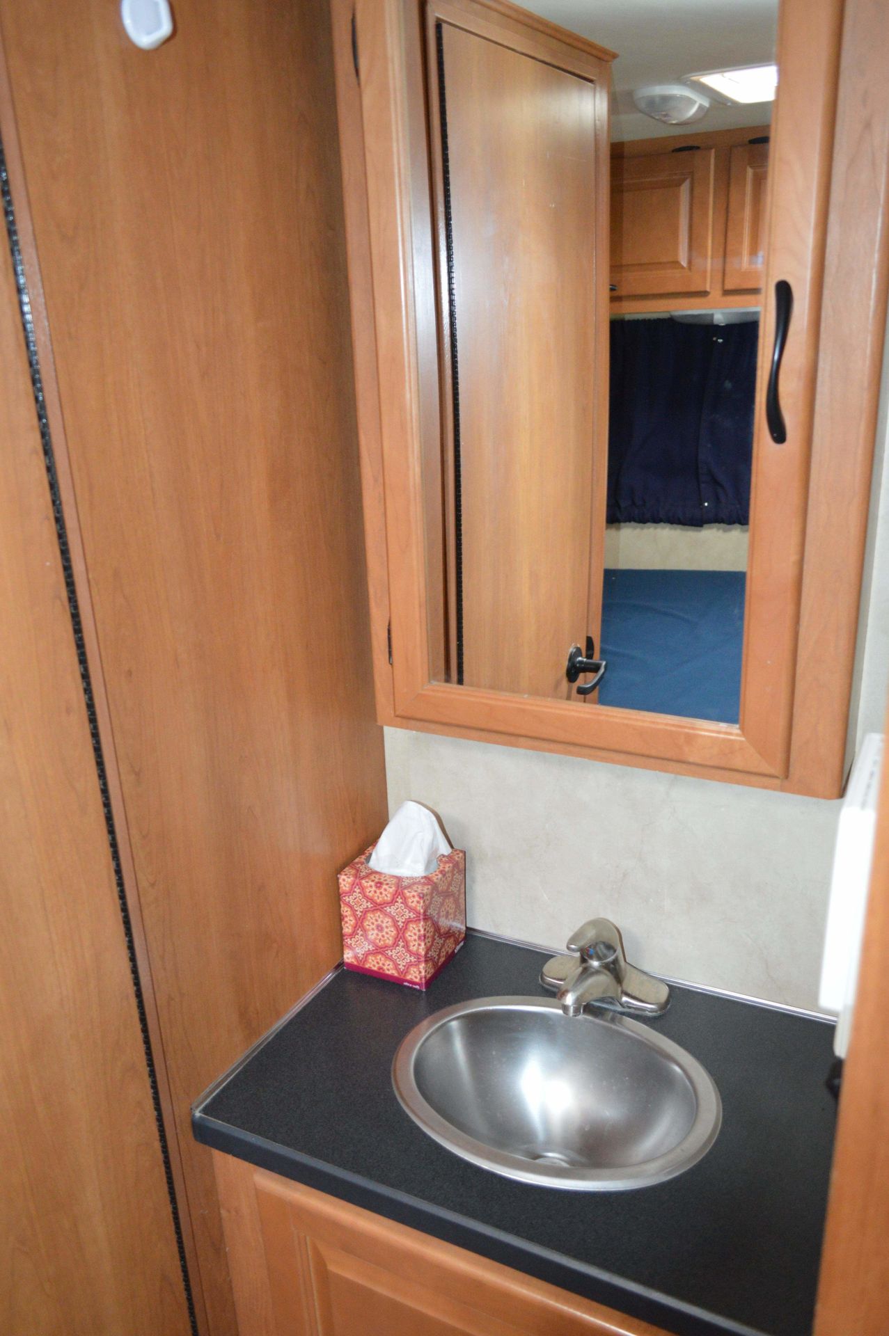 Photo 8 - 2011 Four Winds Class C Motorhome rental photo 10