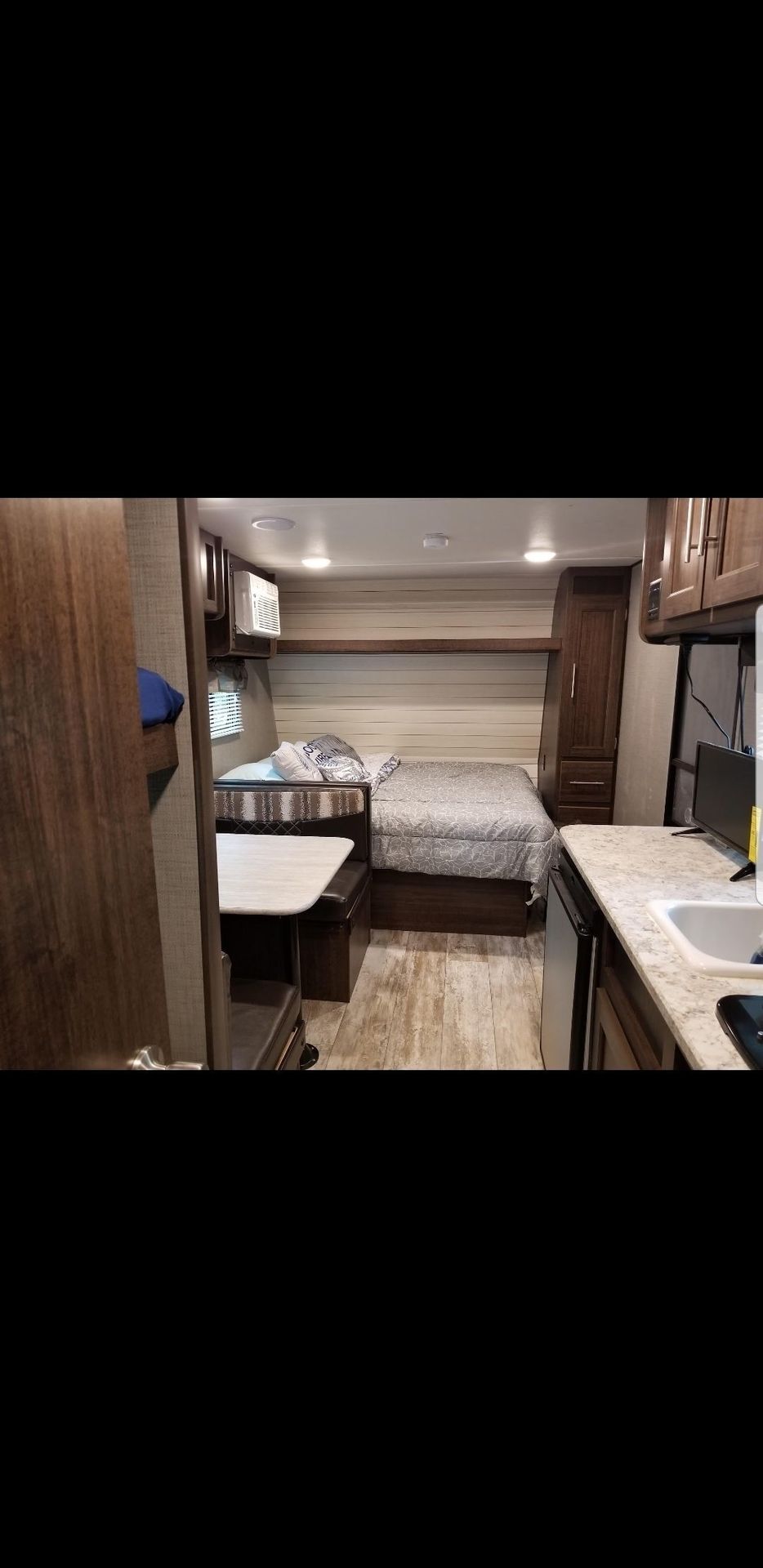 Photo 2 - 2019 Crossroads Travel Trailer rental photo 4