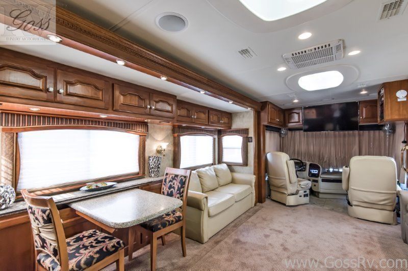 Photo 6 - 2007 Country Coach Class A Motorhome rental photo 8