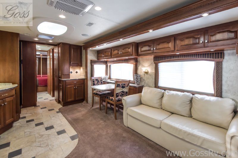 Photo 7 - 2007 Country Coach Class A Motorhome rental photo 9