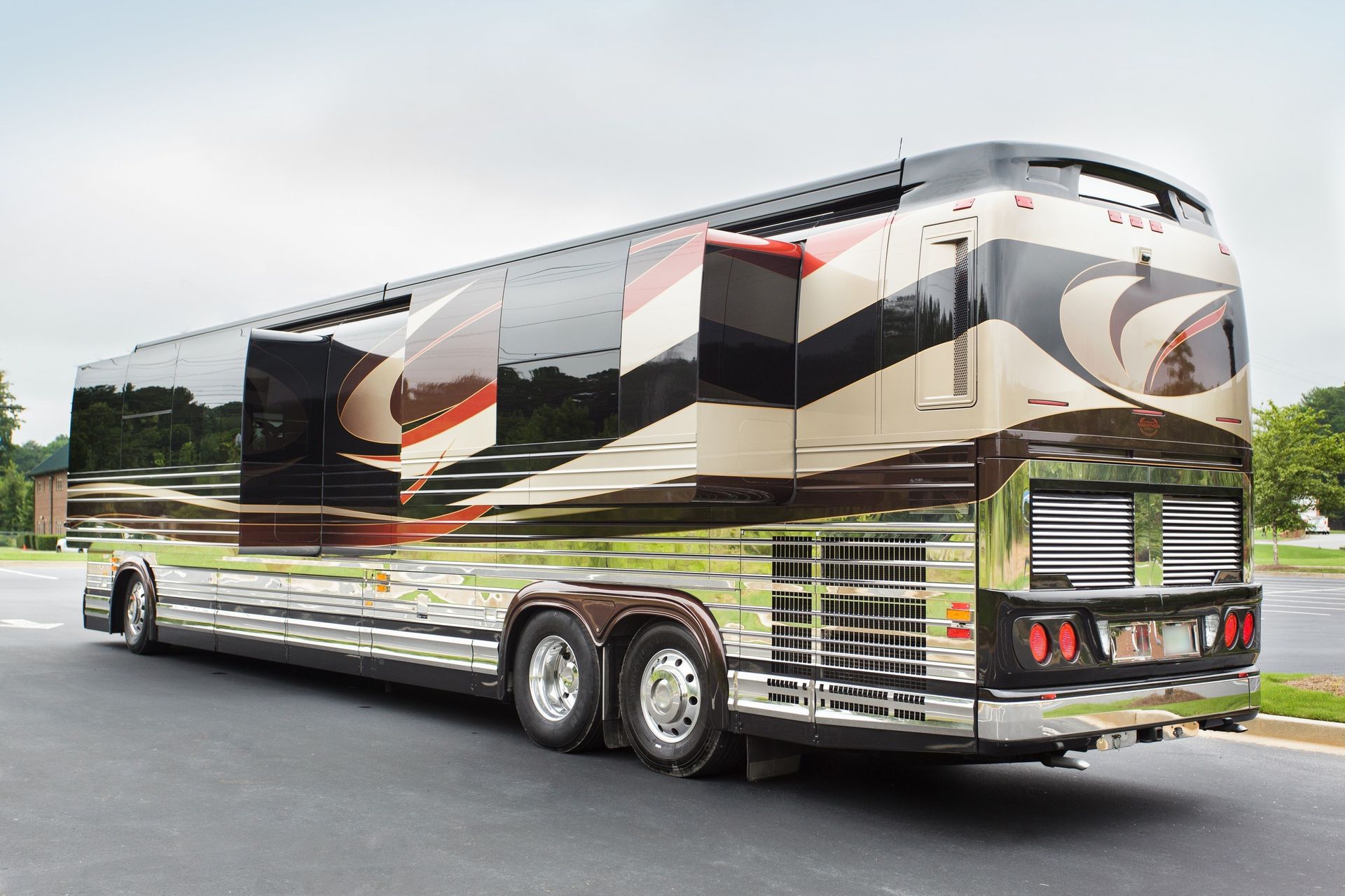 Photo 5 - 2009 Prevost Class A Motorhome rental photo 7