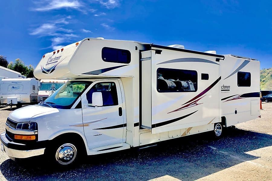 Photo 2 - 2014 Coachmen Class C Motorhome rental photo 4