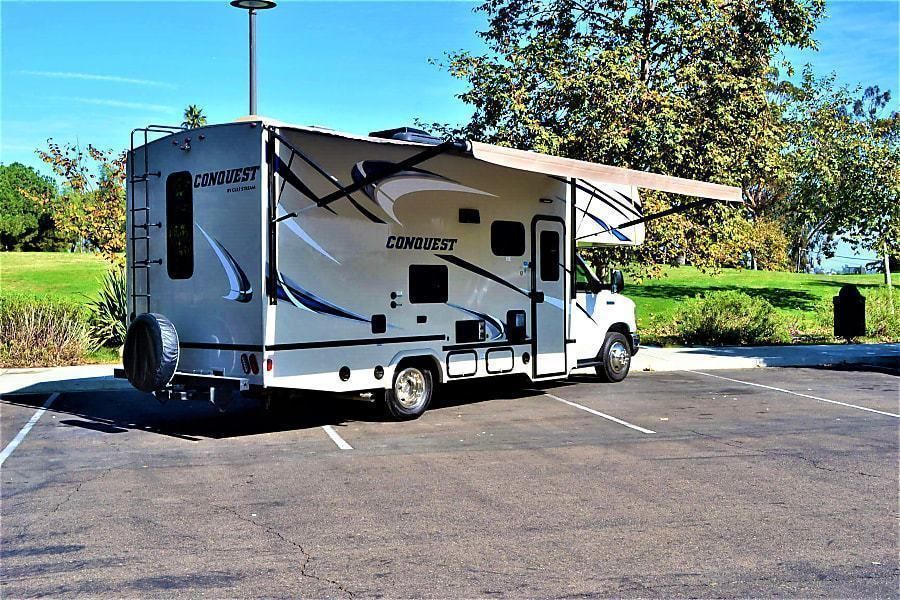 Photo 5 - 2019 Gulf Stream Class C Motorhome rental photo 7