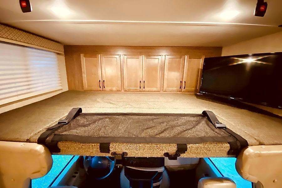 Photo 10 - 2019 Gulf Stream Class C Motorhome rental photo 12