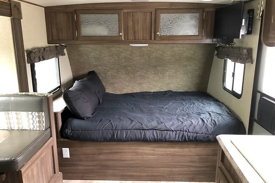 Photo 4 - 2018 Apex Travel Trailer rental photo 6