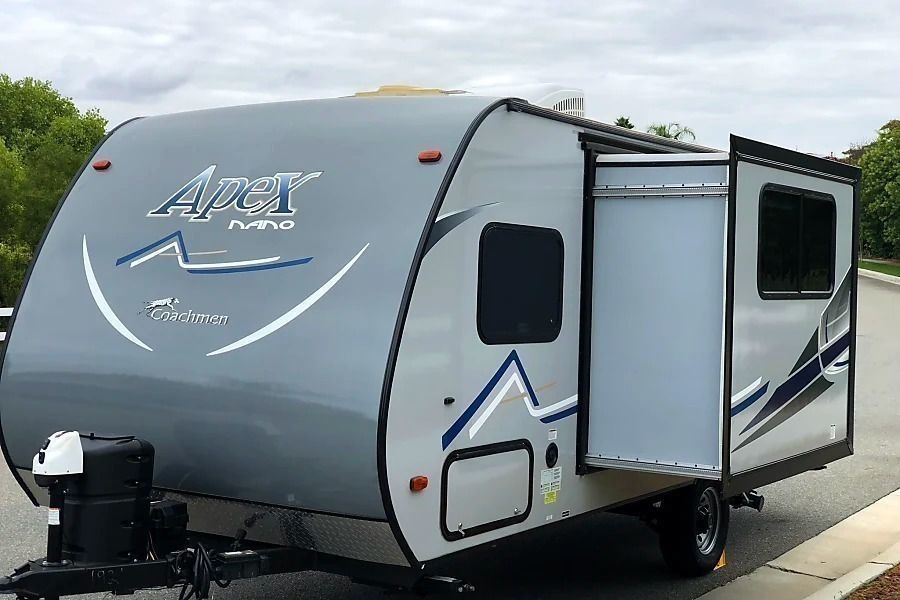 Photo 5 - 2018 Apex Travel Trailer rental photo 7