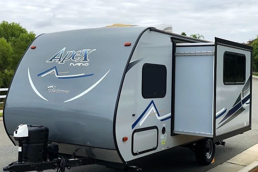 Photo 8 - 2018 Apex Travel Trailer rental photo 10