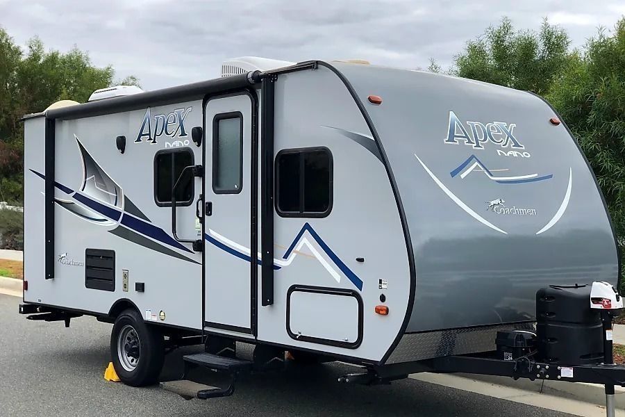 Photo 12 - 2018 Apex Travel Trailer rental photo 14