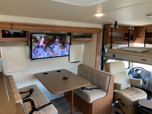 2017 Winnebago Vista Class A Motorhome for rent in Fort Bliss, TX