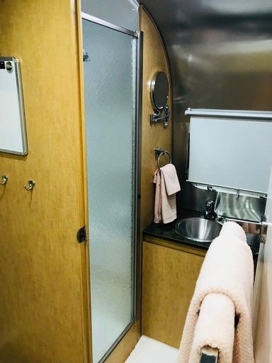 2016 Airstream 23FB Flying Cloud Travel Trailer for rent in Ontario, CA