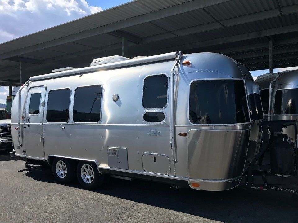 Photo 18 - 2016 Airstream Travel Trailer rental photo 20