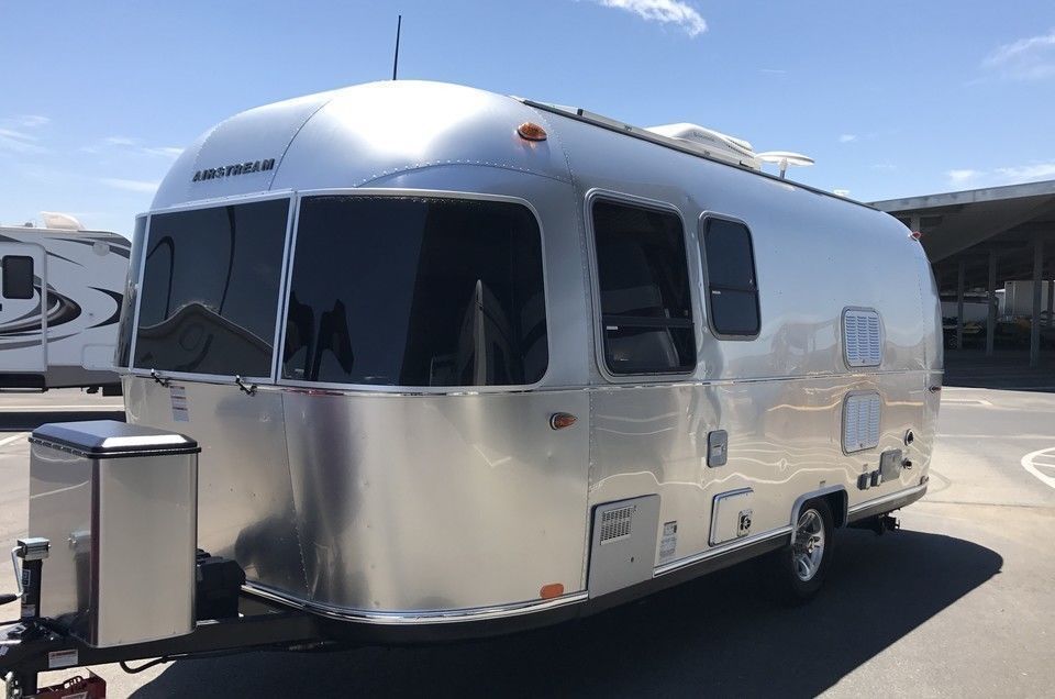 Photo 9 - 2017 Airstream Travel Trailer rental photo 11