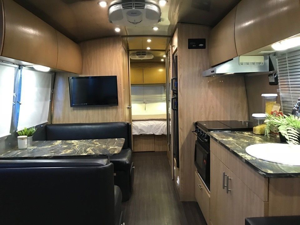 Photo 4 - 2007 Airstream Travel Trailer rental photo 6
