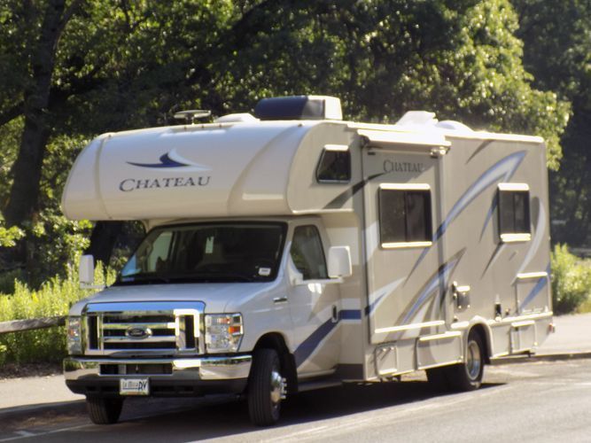 Photo 17 - 2019 Thor Motor Coach Class C Motorhome rental photo 19
