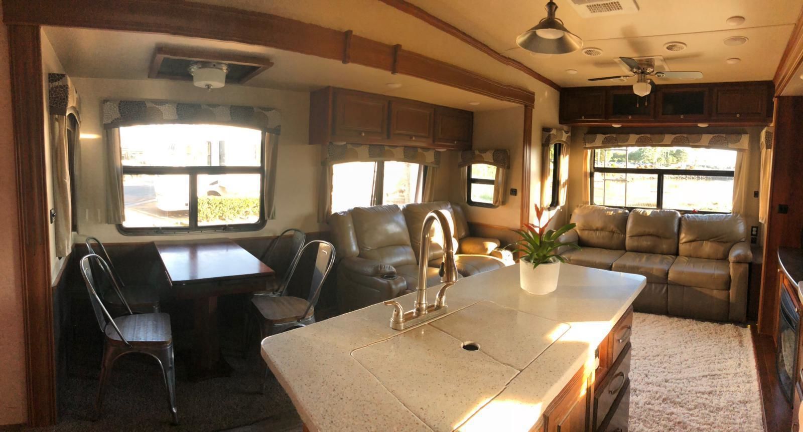 Photo 4 - 2018 Heartland Fifth Wheel rental photo 6
