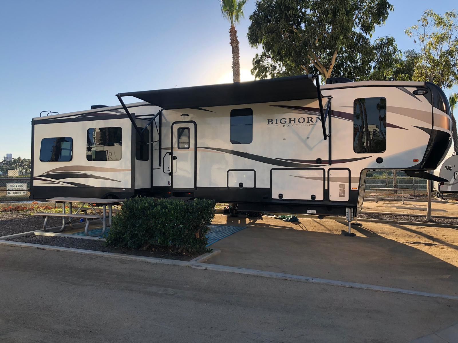 Photo 8 - 2018 Heartland Fifth Wheel rental photo 10