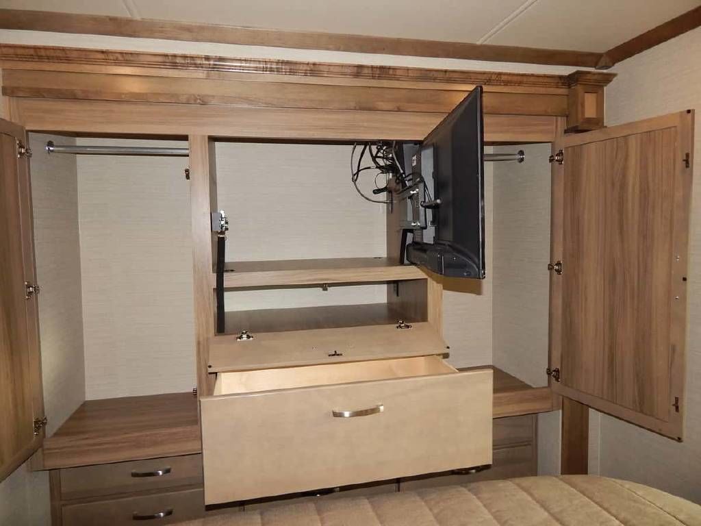 Photo 2 - 2019 Jayco Class C Motorhome rental photo 4