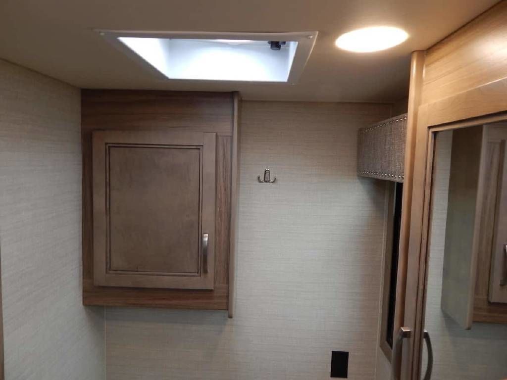 Photo 12 - 2019 Jayco Class C Motorhome rental photo 14