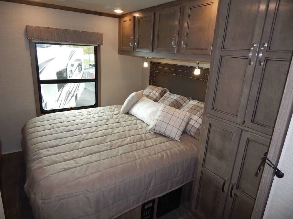 Photo 36 - 2019 Jayco Class C Motorhome rental photo 38