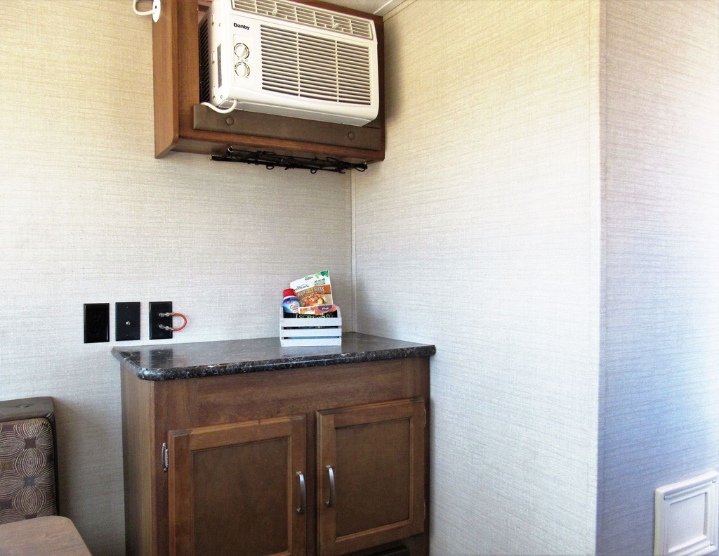 Photo 6 - 2017 Keystone Travel Trailer rental photo 8