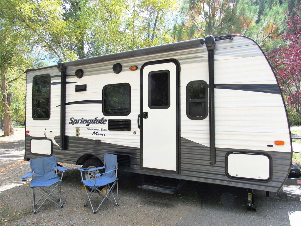 Photo 8 - 2017 Keystone Travel Trailer rental photo 10