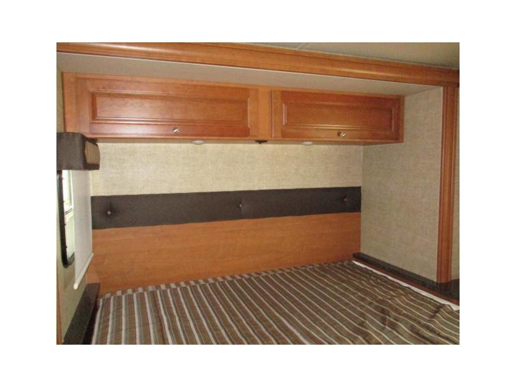 Photo 2 - 2017 Winnebago Class A Motorhome rental photo 4