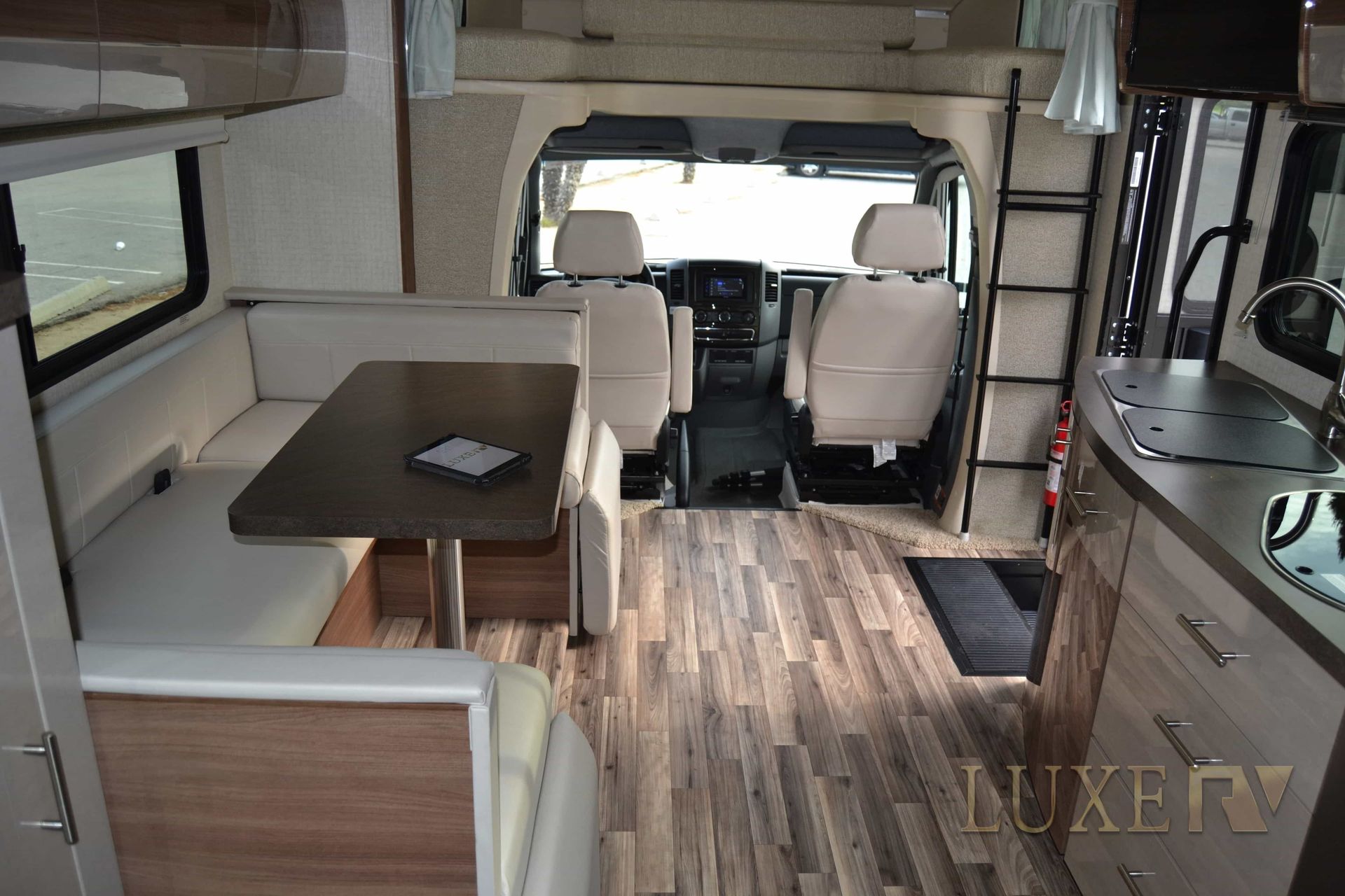 Photo 4 - 2020 Mercedes-Benz Class C Motorhome rental photo 6