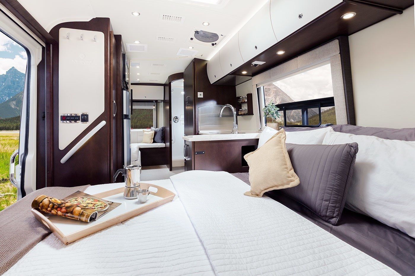 Photo 5 - 2020 Mercedes-Benz Class C Motorhome rental photo 7