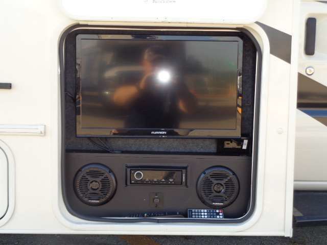 Photo 1 - 2019 Coachmen Class C Motorhome rental photo 3