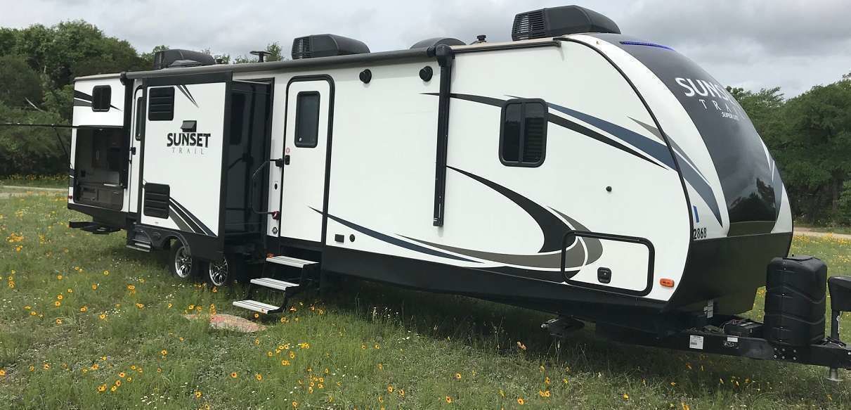 Photo 0 - 2018 CROSS ROADS Travel Trailer rental photo 2