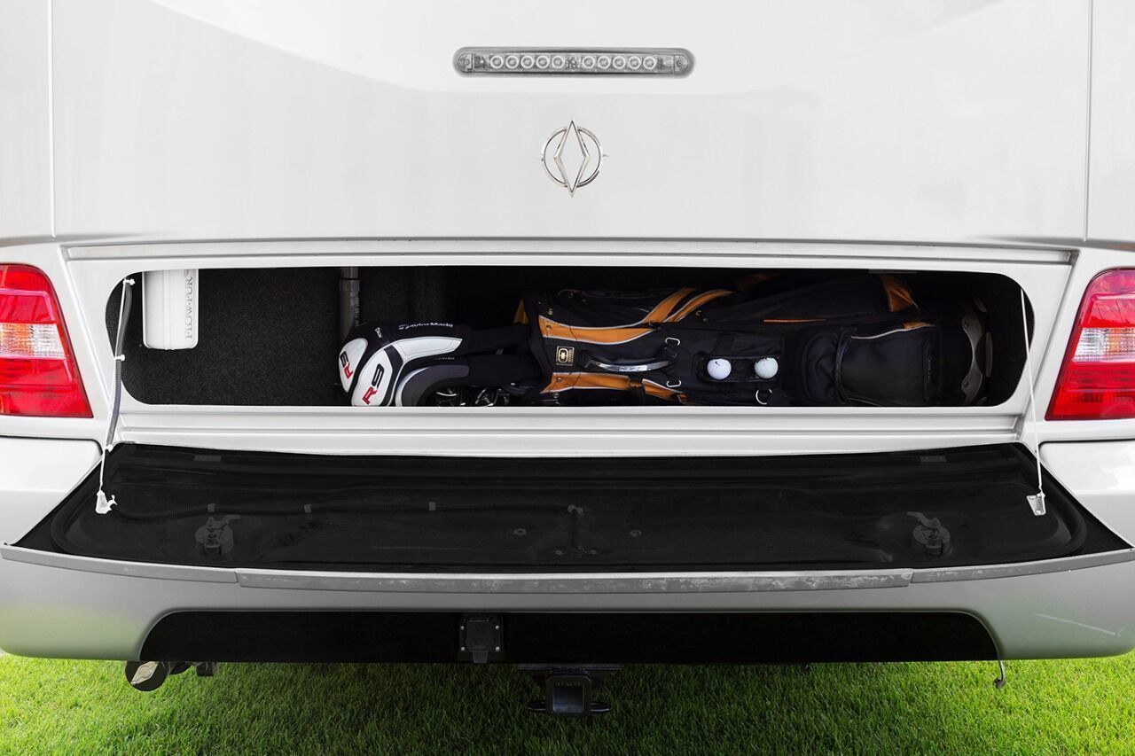 Photo 20 - 2015 Leisure Travel Class B Motorhome rental photo 22