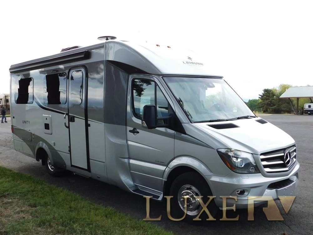 Photo 7 - 2017 Leisure Trave Class B Motorhome rental photo 9