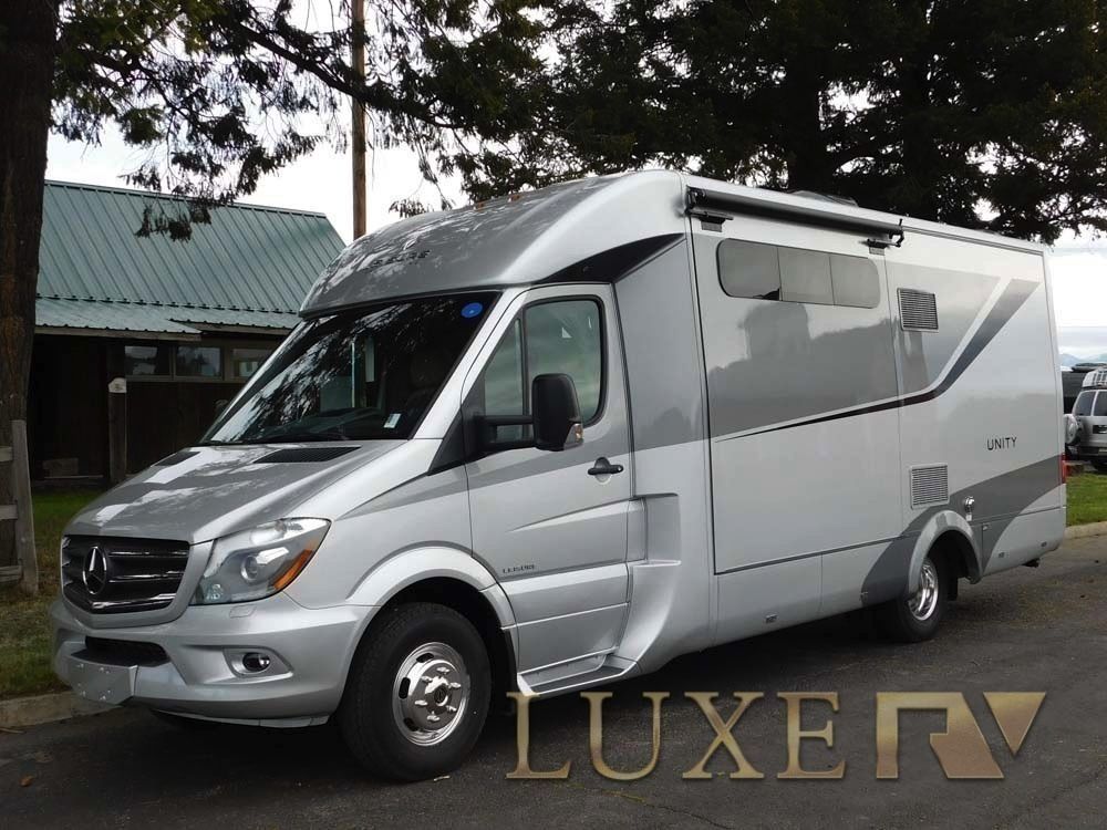 Photo 11 - 2017 Leisure Trave Class B Motorhome rental photo 13